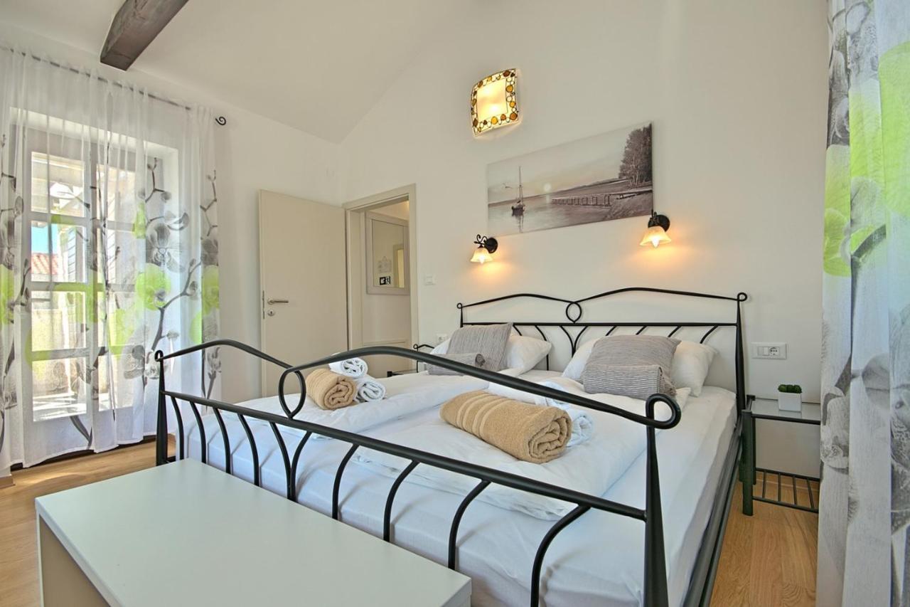 Luxury Stone Villa Zanelli Ližnjan Exteriör bild